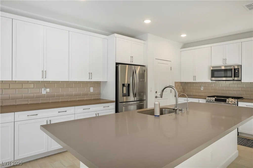 701 Emerson Creek, North Las Vegas, NV 89084