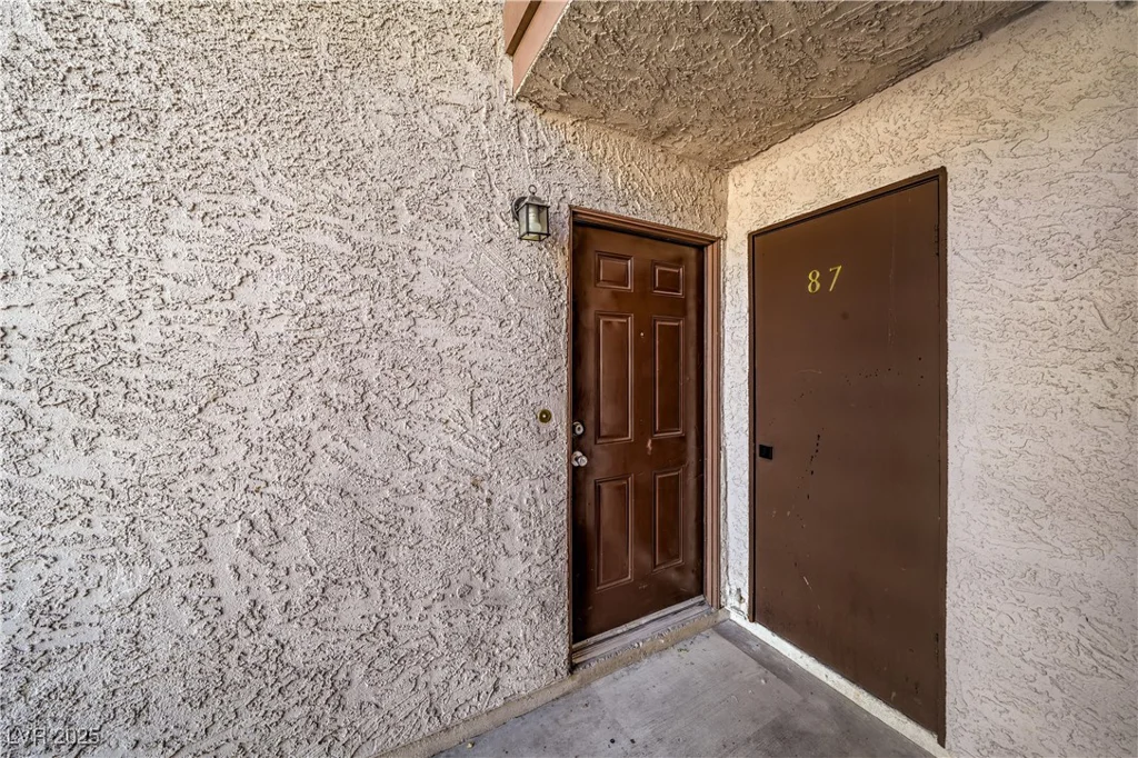 5264 Child, Las Vegas, NV 89103