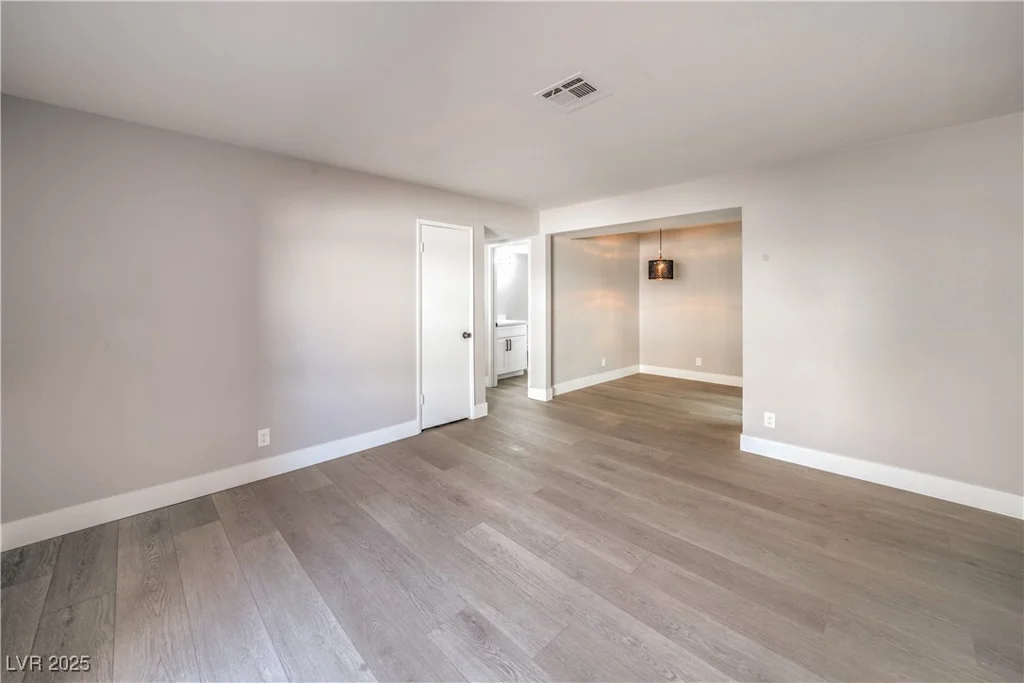 5264 Child, Las Vegas, NV 89103