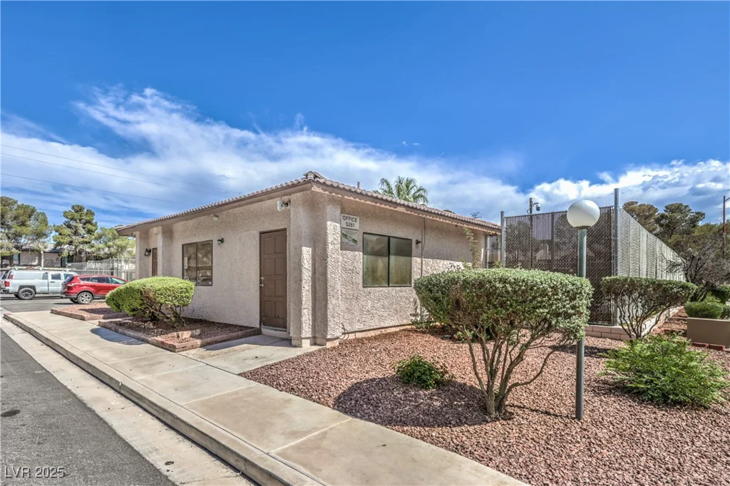 5264 Child, Las Vegas, NV 89103