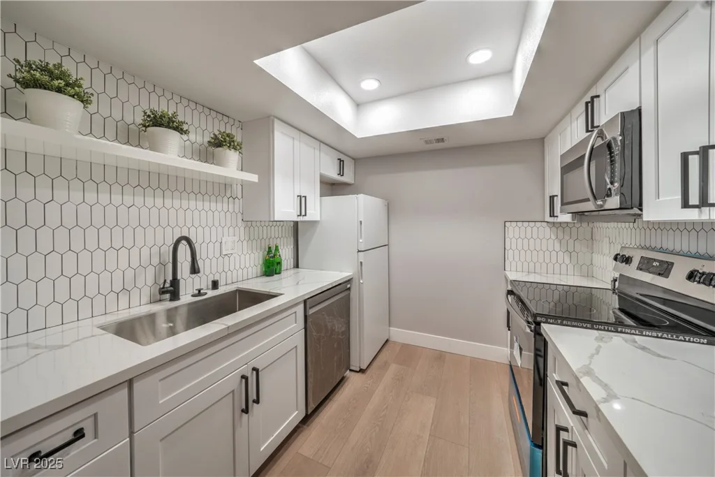 5264 Child, Las Vegas, NV 89103