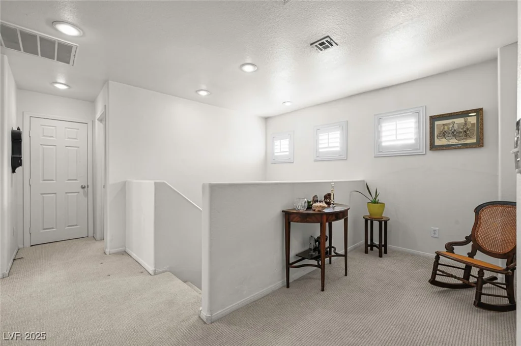 6748 Wormwood, Las Vegas, NV 89148