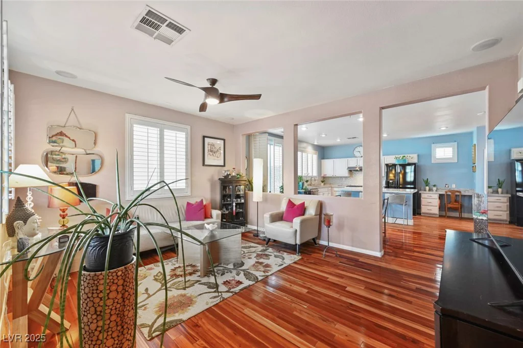 6748 Wormwood, Las Vegas, NV 89148