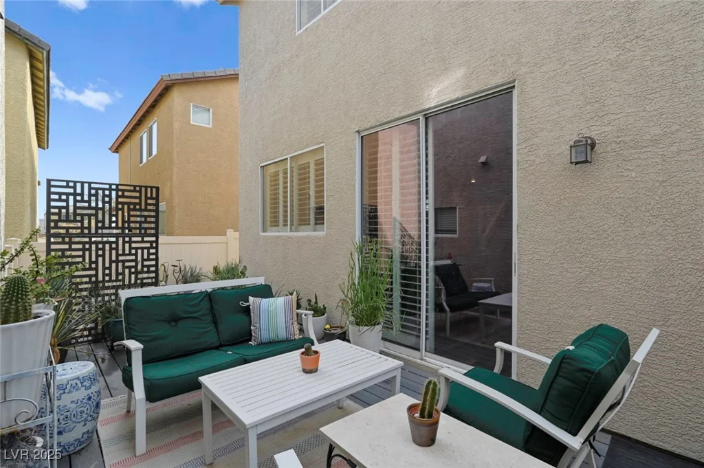 6748 Wormwood, Las Vegas, NV 89148
