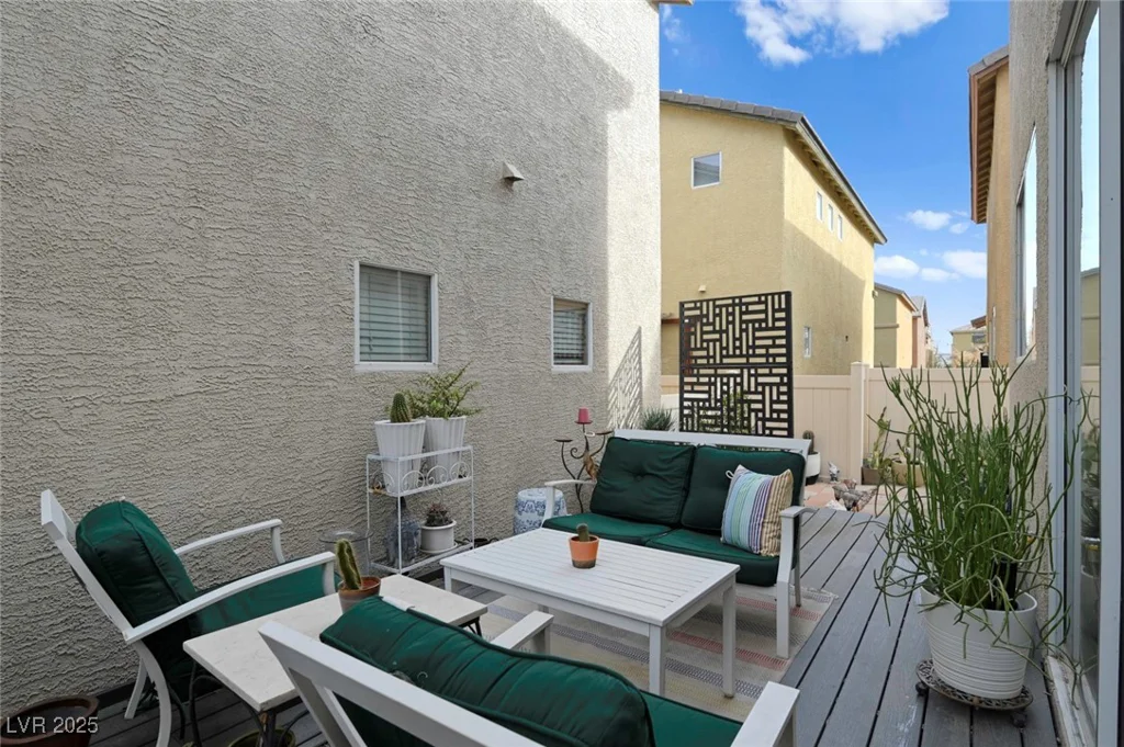 6748 Wormwood, Las Vegas, NV 89148