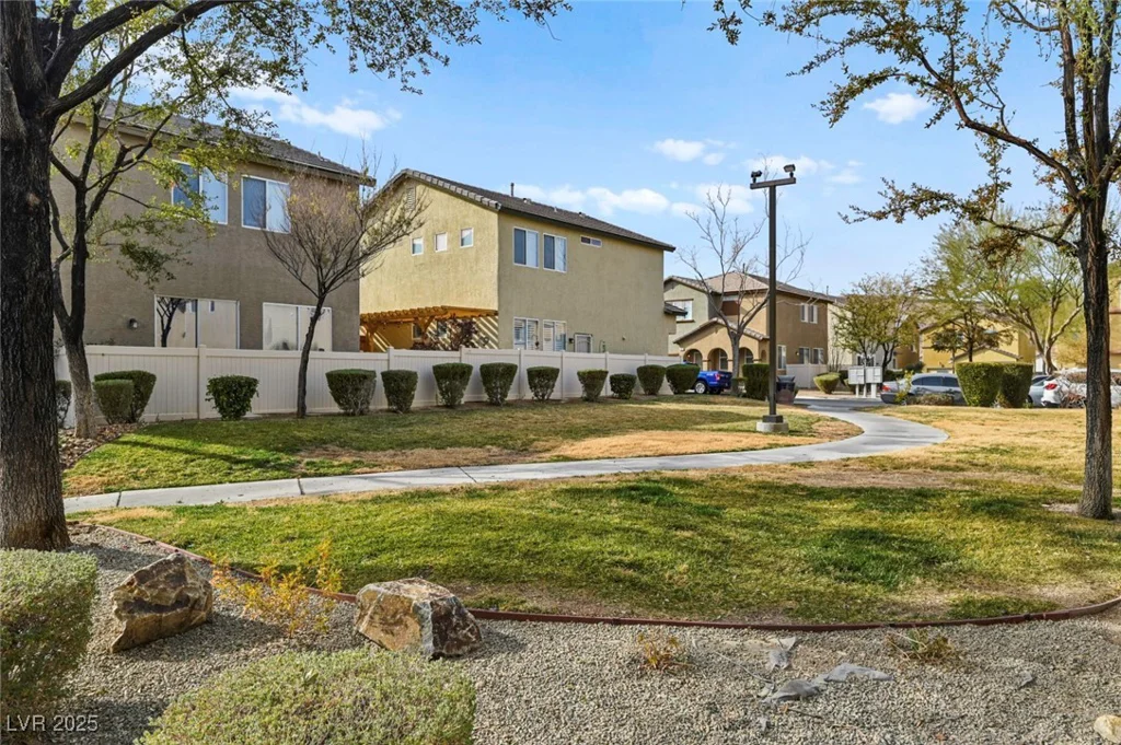 6748 Wormwood, Las Vegas, NV 89148