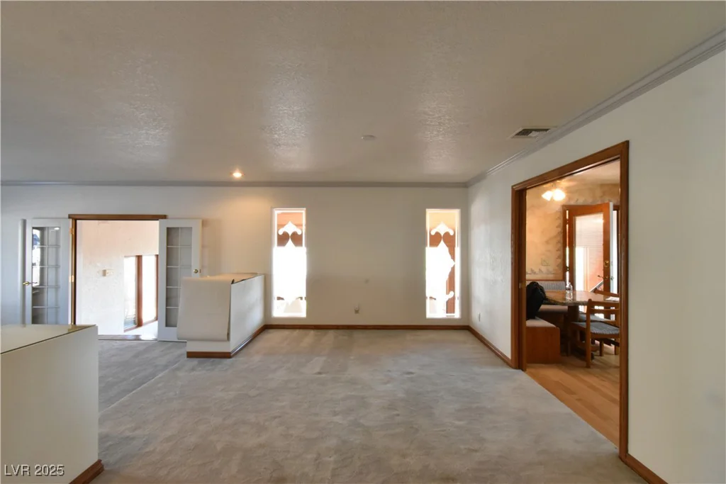 1655 Stonehill, Las Vegas, NV 89156