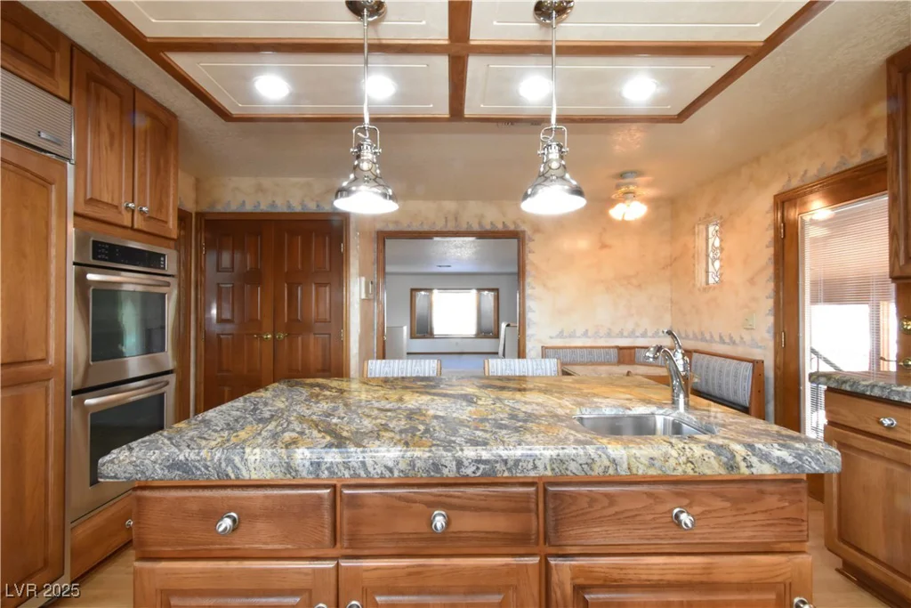 1655 Stonehill, Las Vegas, NV 89156