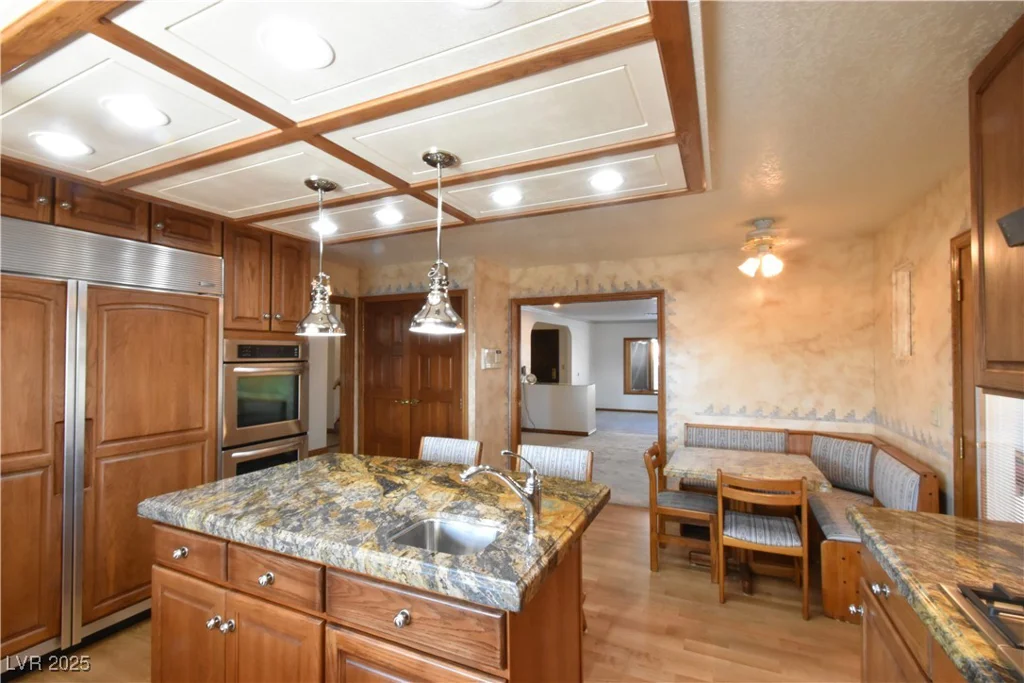 1655 Stonehill, Las Vegas, NV 89156