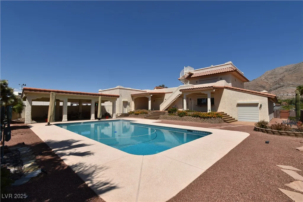 1655 Stonehill, Las Vegas, NV 89156