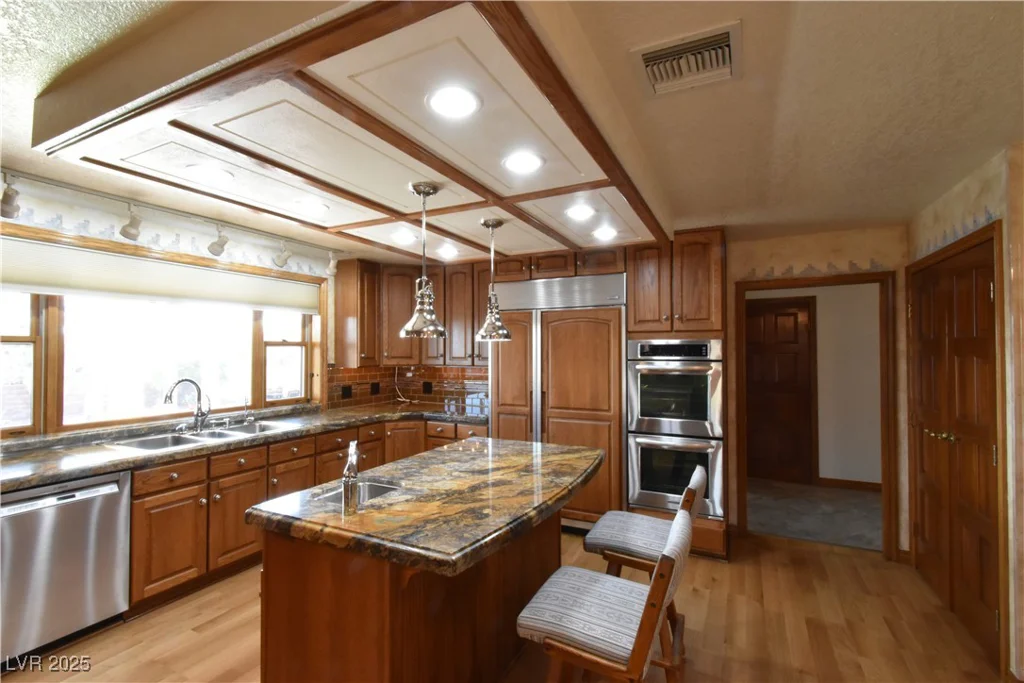1655 Stonehill, Las Vegas, NV 89156