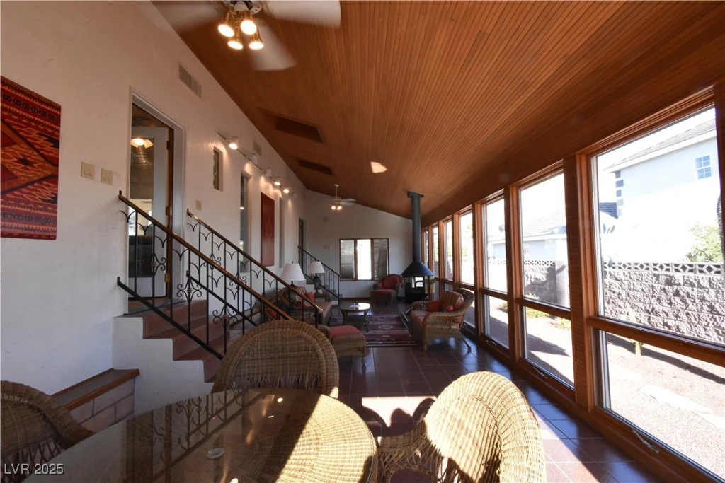 1655 Stonehill, Las Vegas, NV 89156