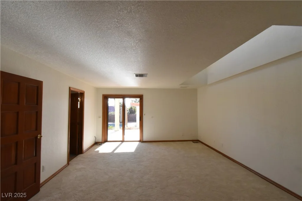 1655 Stonehill, Las Vegas, NV 89156