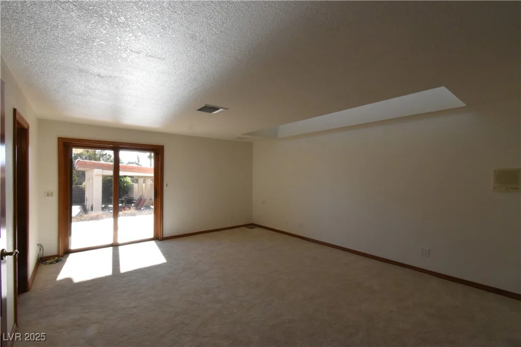 1655 Stonehill, Las Vegas, NV 89156