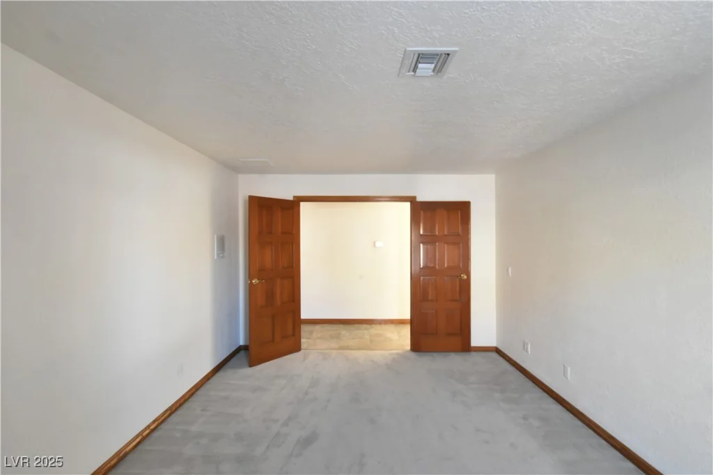 1655 Stonehill, Las Vegas, NV 89156