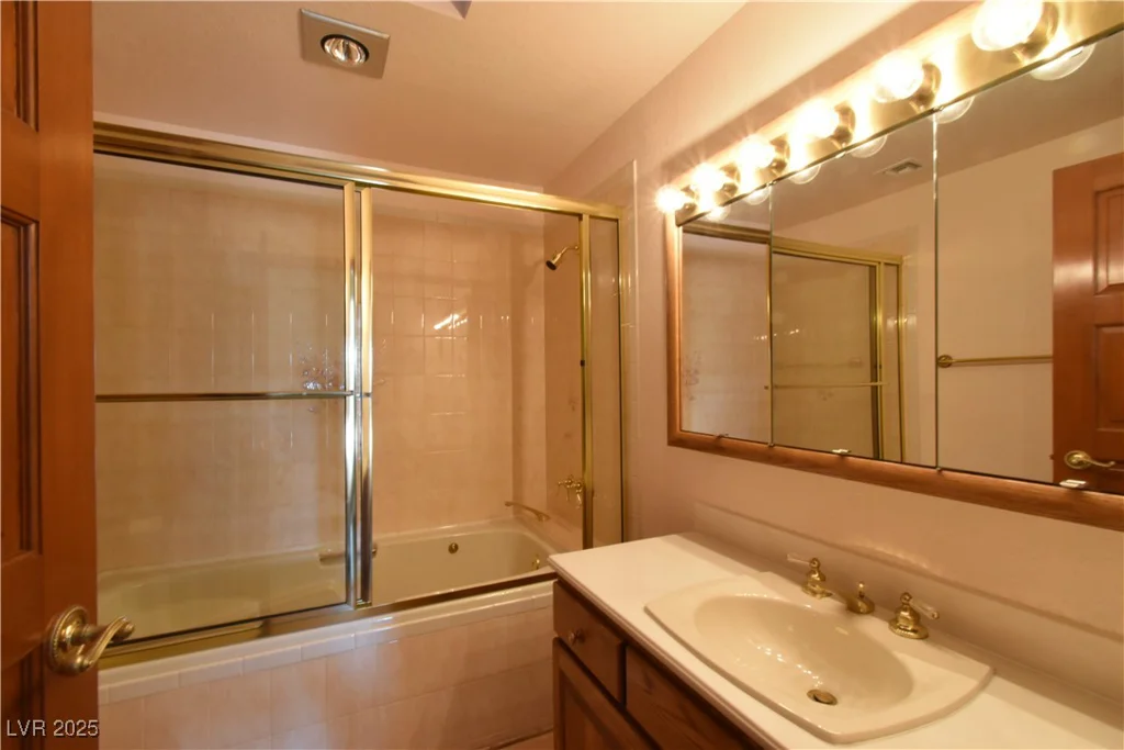 1655 Stonehill, Las Vegas, NV 89156