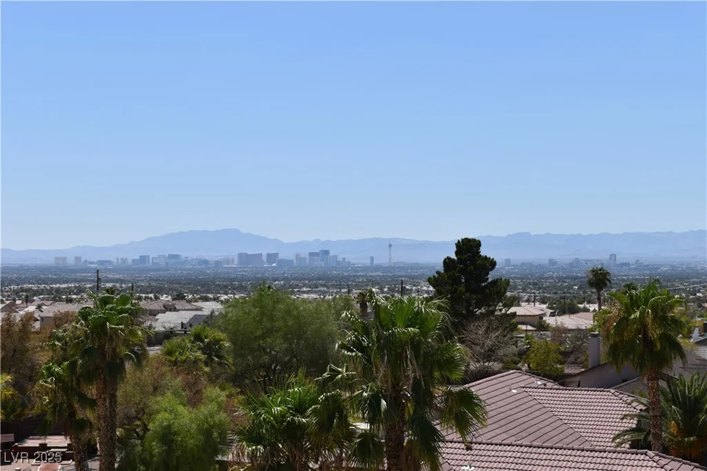 1655 Stonehill, Las Vegas, NV 89156