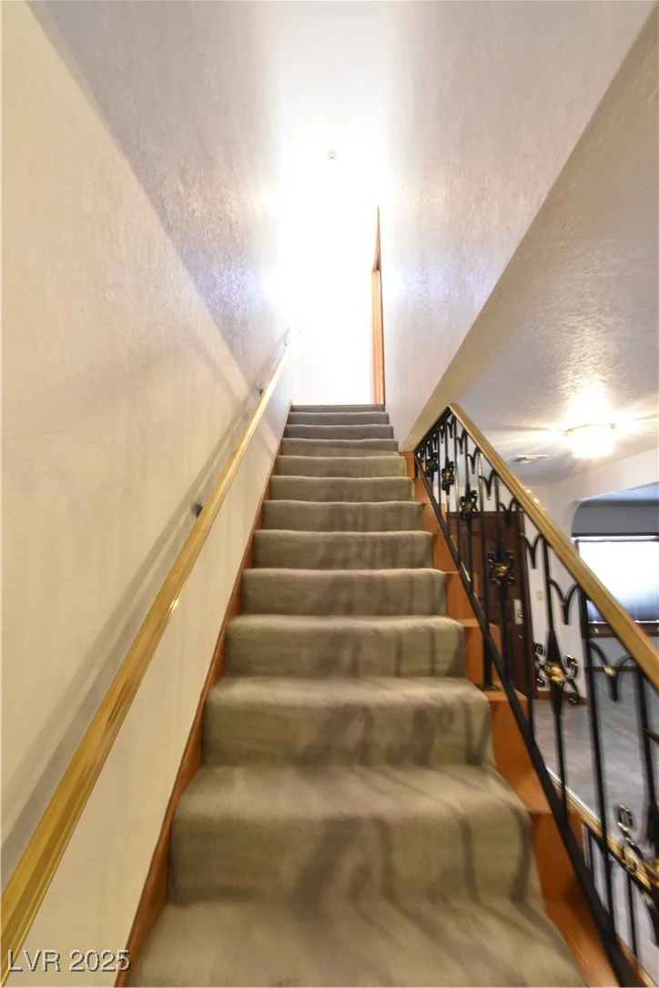 1655 Stonehill, Las Vegas, NV 89156