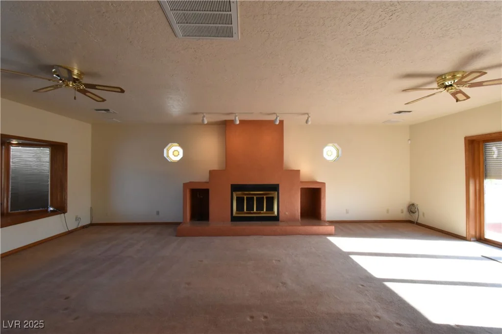 1655 Stonehill, Las Vegas, NV 89156