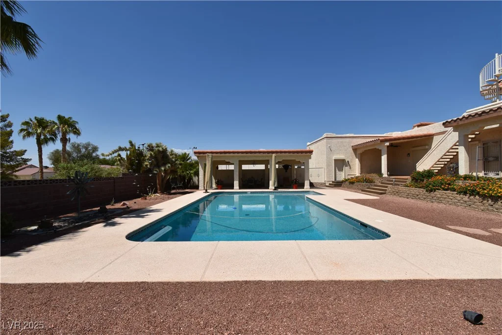 1655 Stonehill, Las Vegas, NV 89156