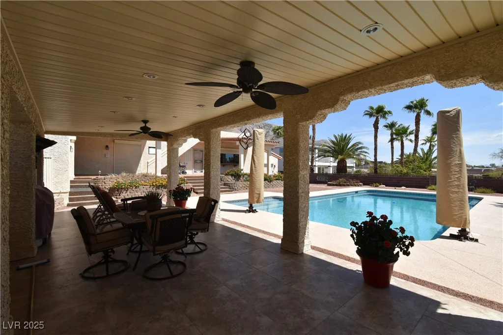1655 Stonehill, Las Vegas, NV 89156