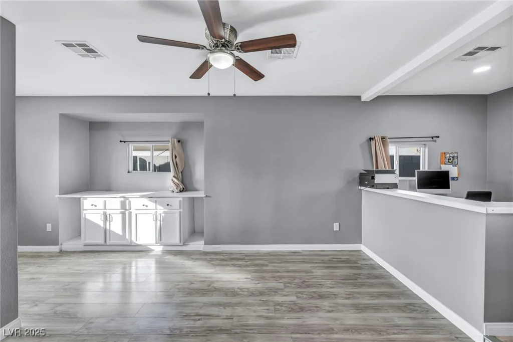 2009 Los Altos, Las Vegas, NV 89102