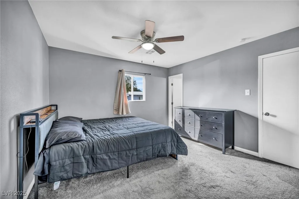 2009 Los Altos, Las Vegas, NV 89102