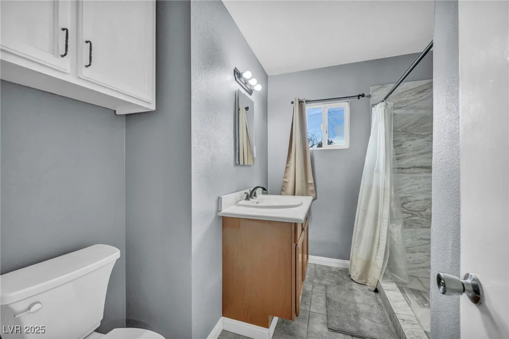 2009 Los Altos, Las Vegas, NV 89102