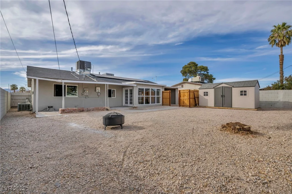 2009 Los Altos, Las Vegas, NV 89102