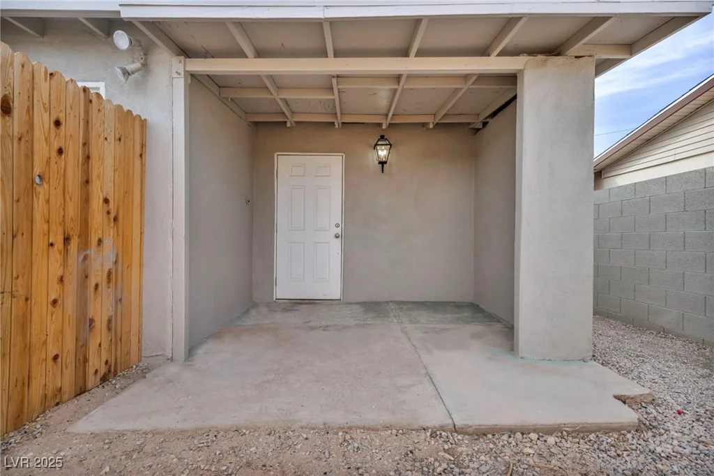 2009 Los Altos, Las Vegas, NV 89102
