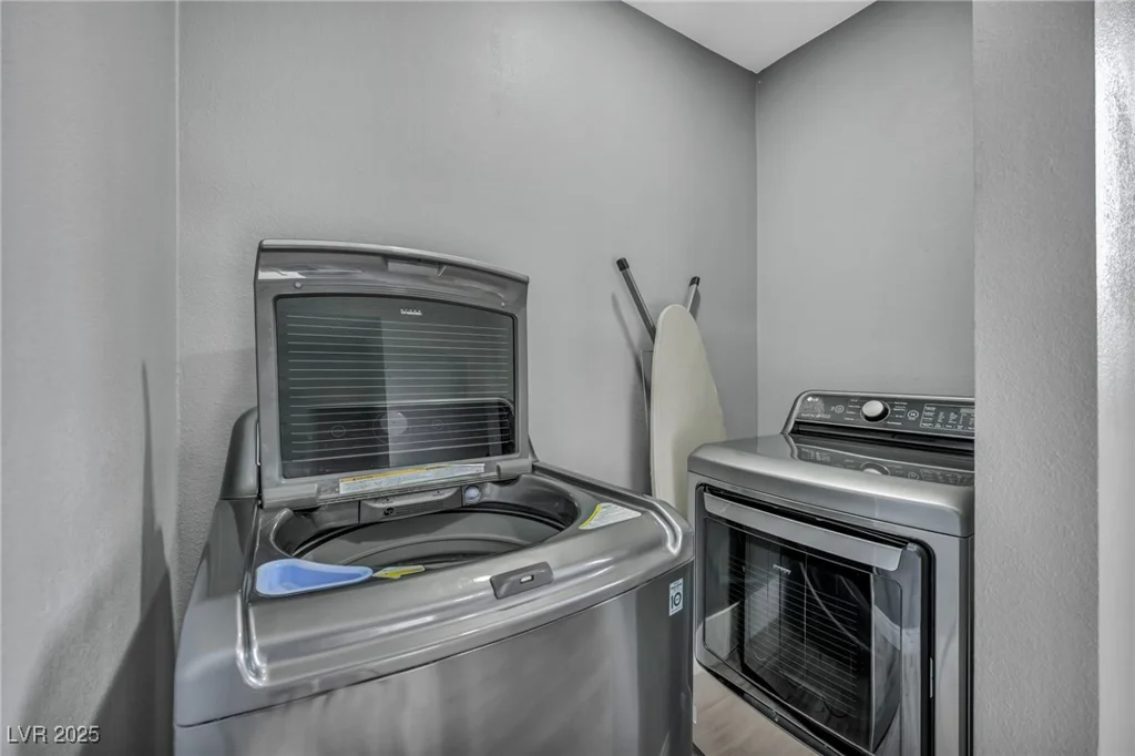 2009 Los Altos, Las Vegas, NV 89102
