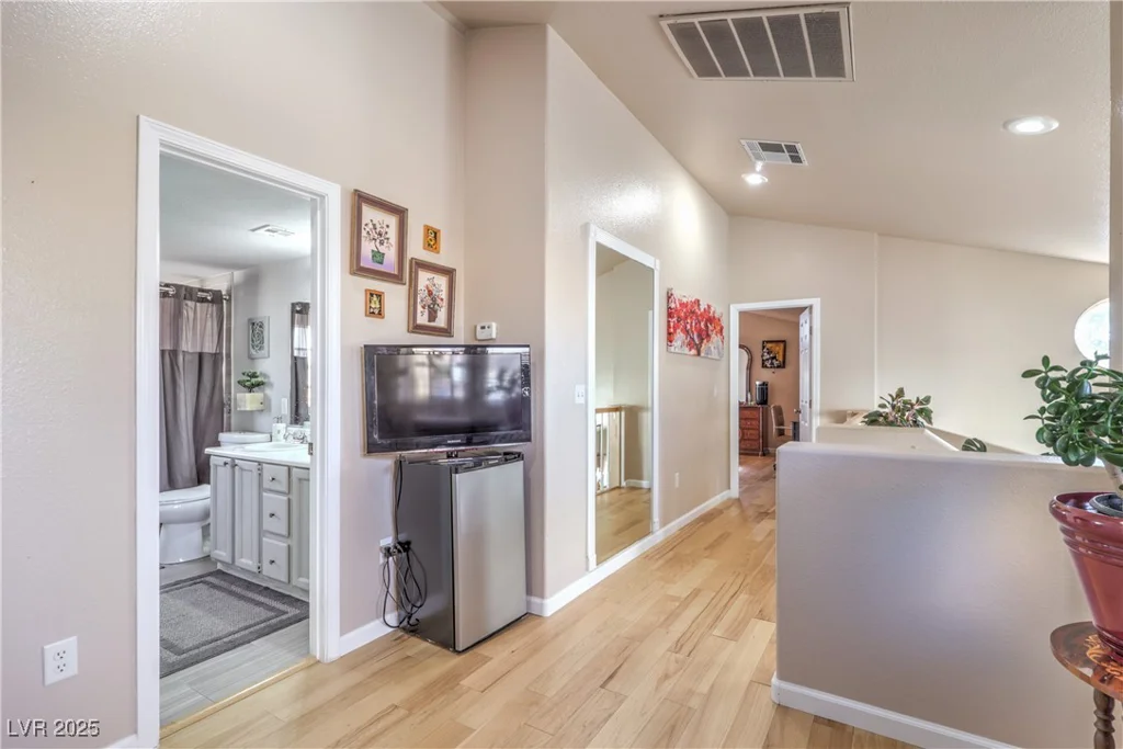 7873 Cherry River, Las Vegas, NV 89145