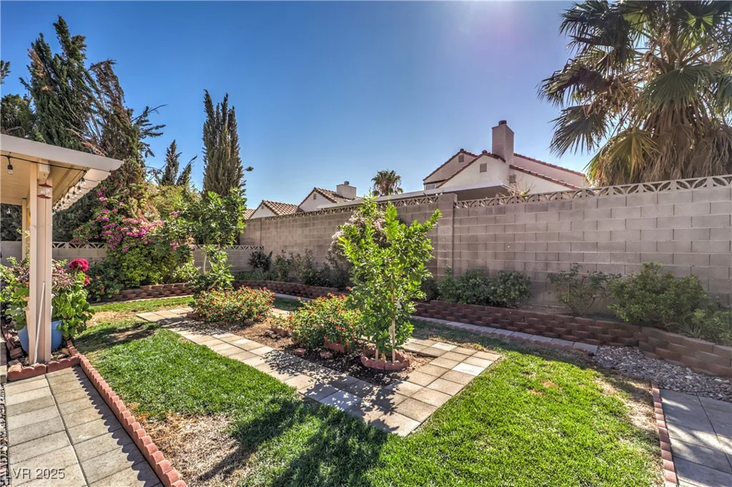 7873 Cherry River, Las Vegas, NV 89145