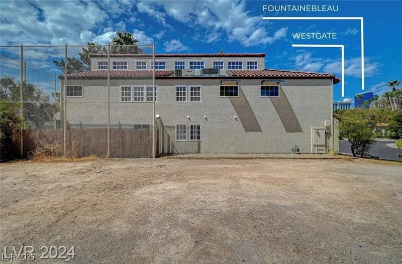 2847 Queens Courtyard, Las Vegas, NV 89109