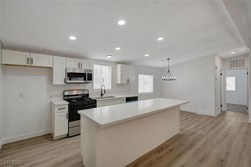 6110 Dodd, Las Vegas, NV 89122