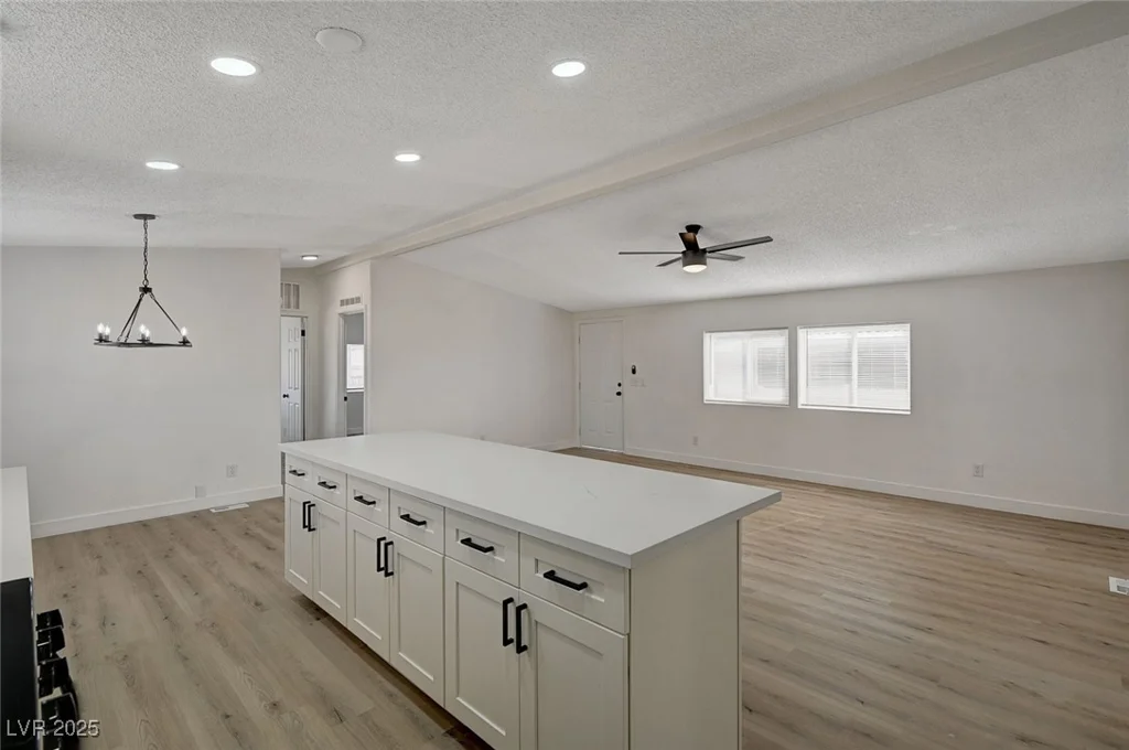 6110 Dodd, Las Vegas, NV 89122