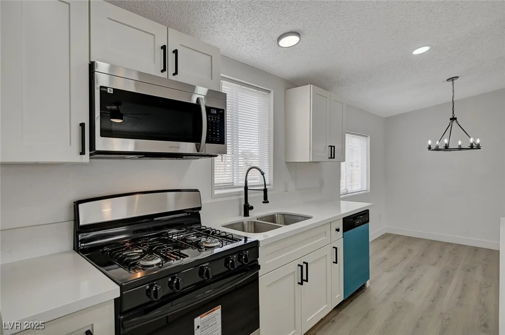 6110 Dodd, Las Vegas, NV 89122