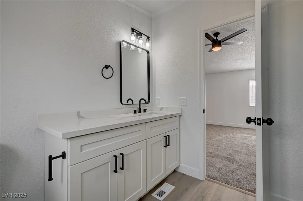 6110 Dodd, Las Vegas, NV 89122