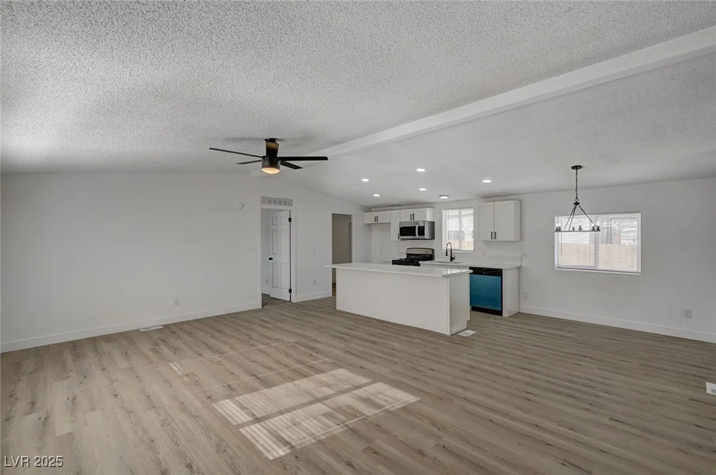 6110 Dodd, Las Vegas, NV 89122