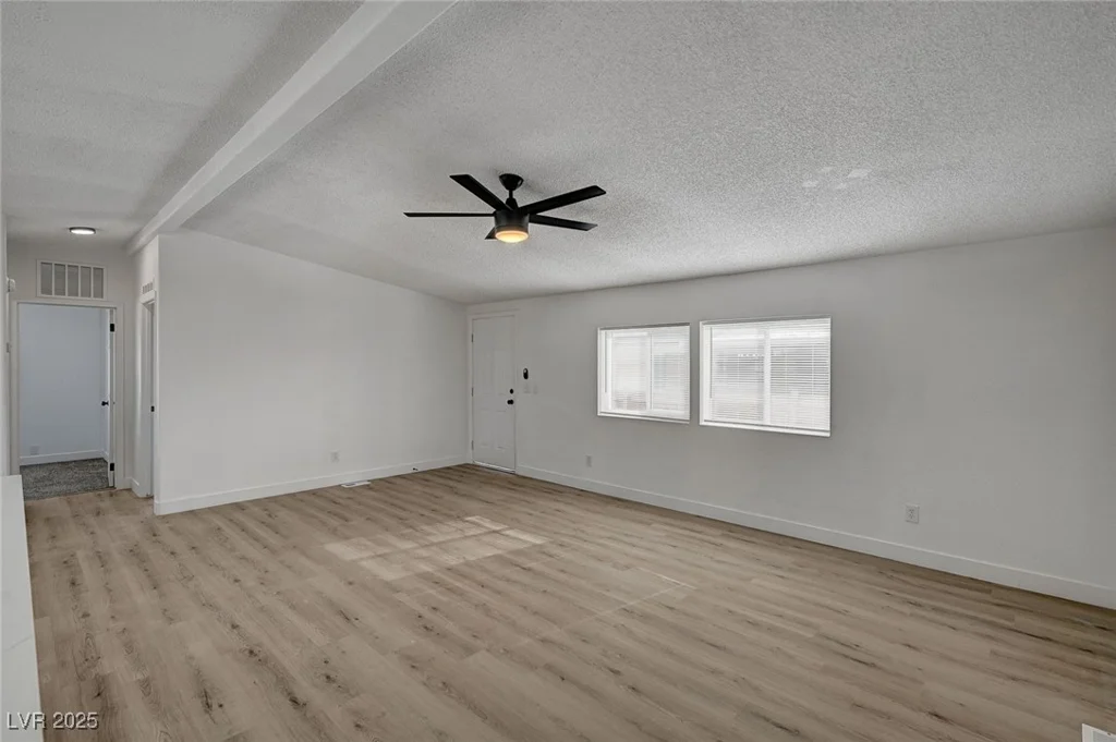 6110 Dodd, Las Vegas, NV 89122