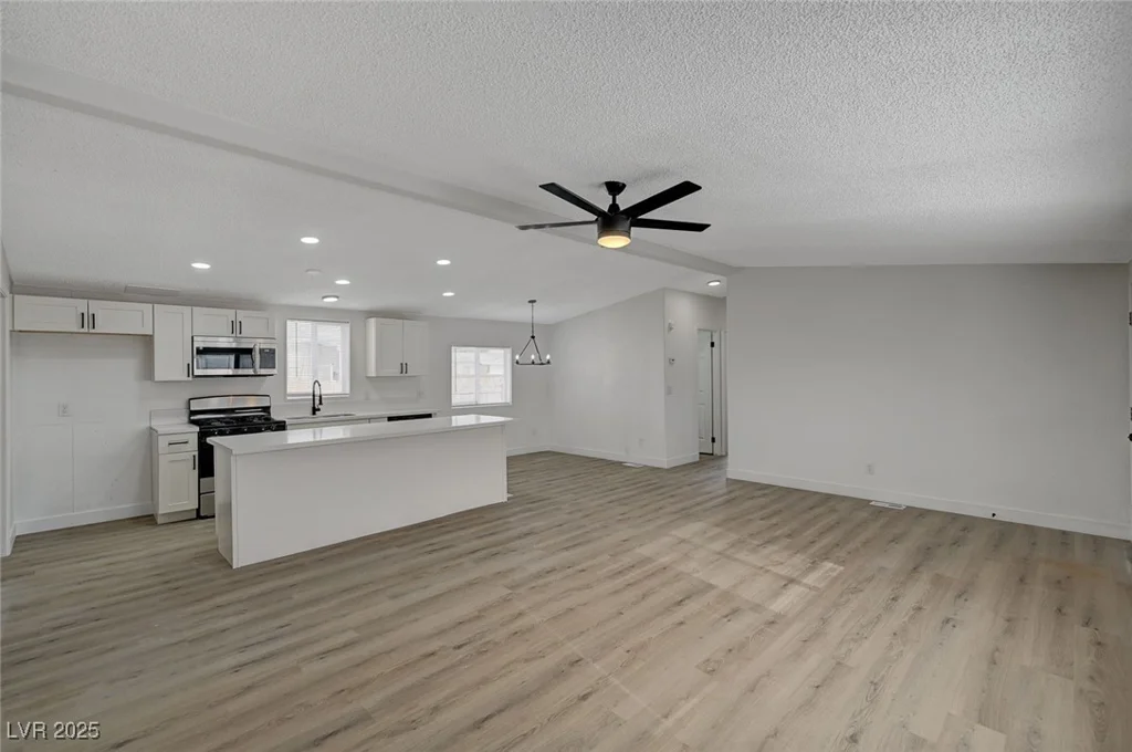 6110 Dodd, Las Vegas, NV 89122