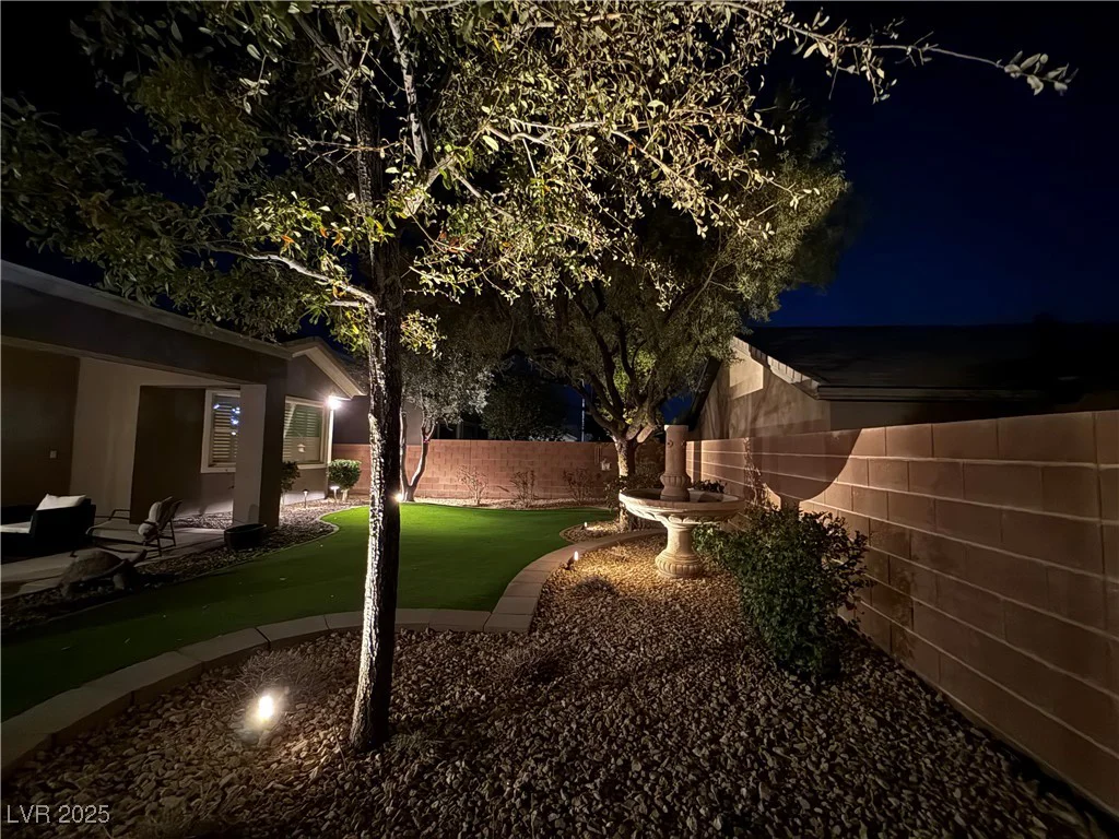 6886 Barred Dove, North Las Vegas, NV 89084