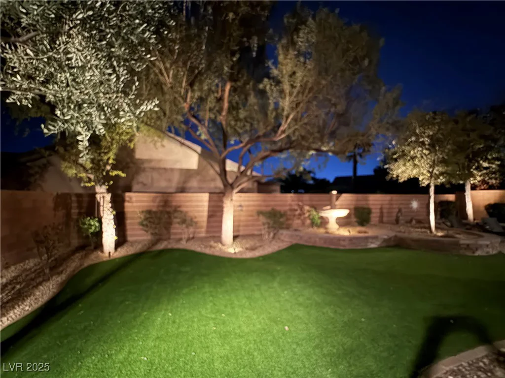 6886 Barred Dove, North Las Vegas, NV 89084
