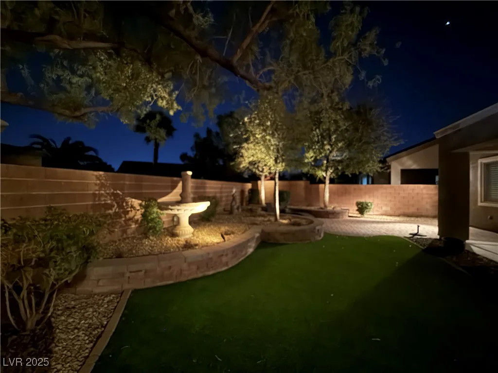 6886 Barred Dove, North Las Vegas, NV 89084