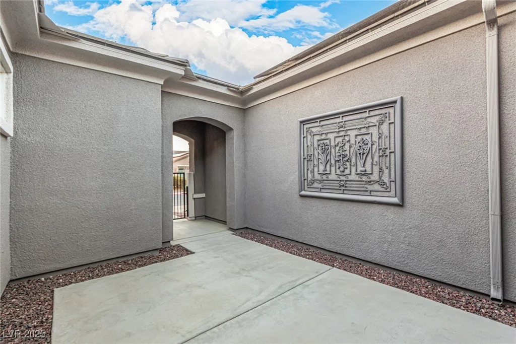 6886 Barred Dove, North Las Vegas, NV 89084