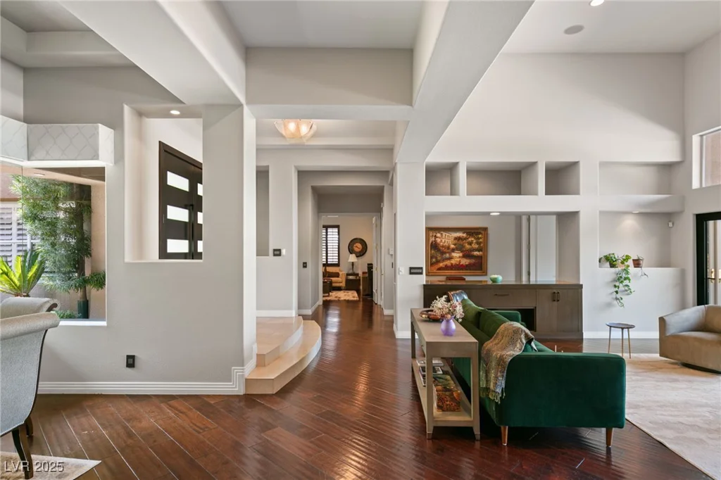 9113 Golden Eagle, Las Vegas, NV 89134