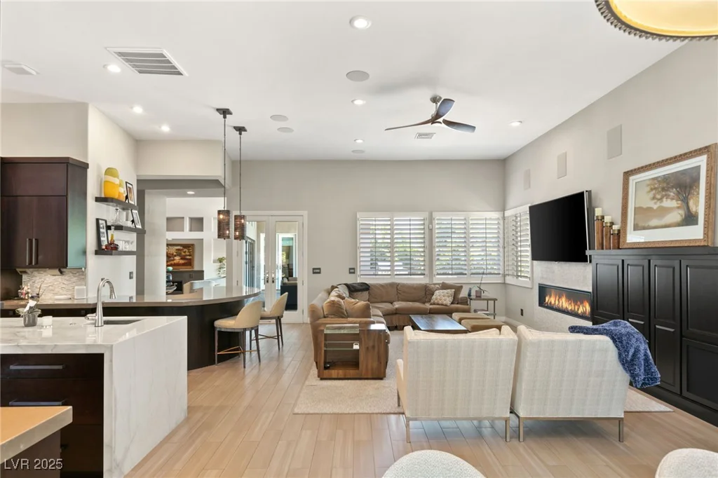 9113 Golden Eagle, Las Vegas, NV 89134