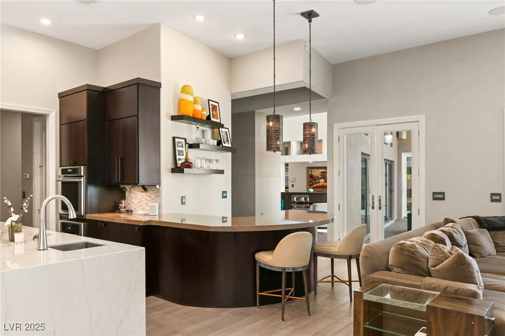 9113 Golden Eagle, Las Vegas, NV 89134