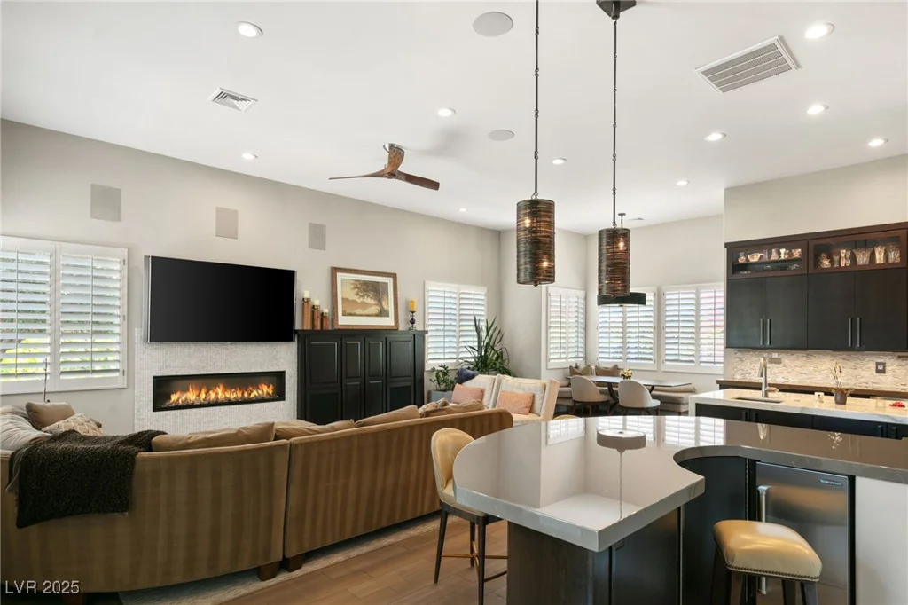 9113 Golden Eagle, Las Vegas, NV 89134