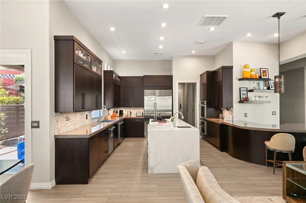 9113 Golden Eagle, Las Vegas, NV 89134